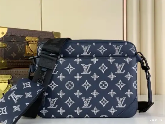 Nano Alpha-24*16*8 cm LOUIS VUITTON 0615